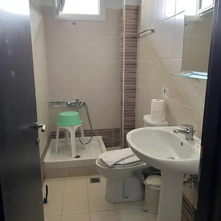 Hotel Akrothalassia 2*