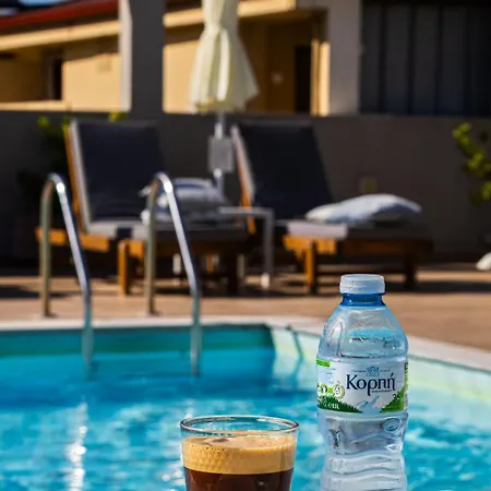 فندق Akrothalassia 2*