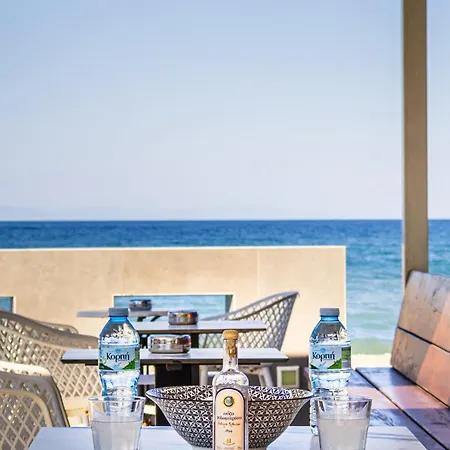 Akrothalassia Hotel 2*