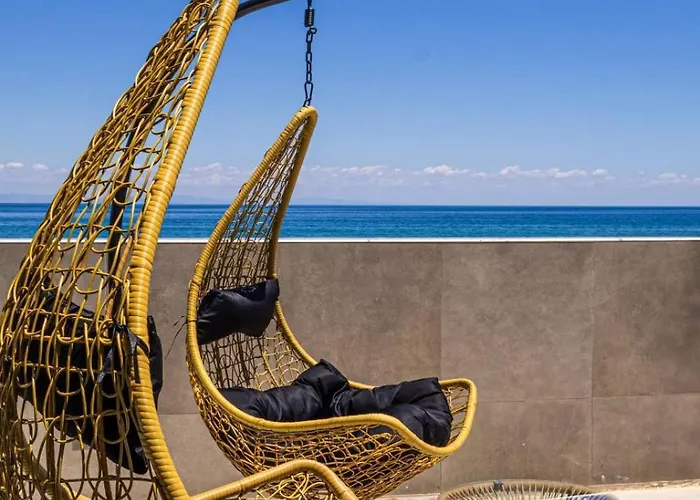 Hotel Akrothalassia 2*
