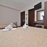Akrothalassia Hotel 2*