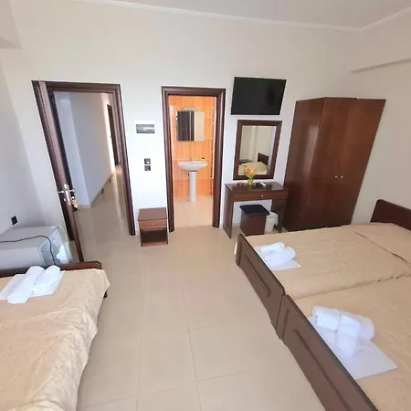 Отель Akrothalassia