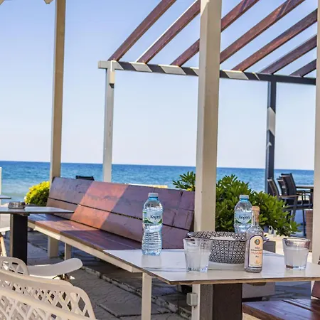 Ξενοδοχείο ακροθαλασσιά Λεπτοκαρυά