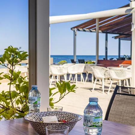 Akrothalassia 2* Лептокария