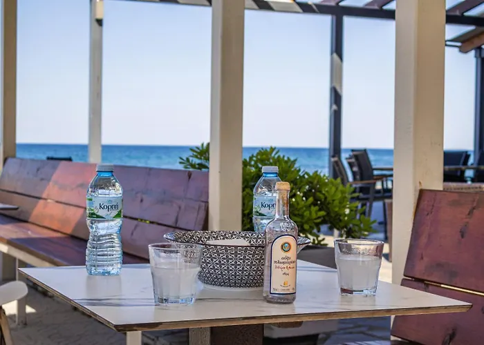 Akrothalassia Leptokariá